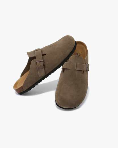 AVASÉ Suede Clogs