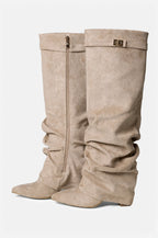AVASÉ - Slouchy Suede Boots