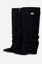 AVASÉ - Slouchy Suede Boots