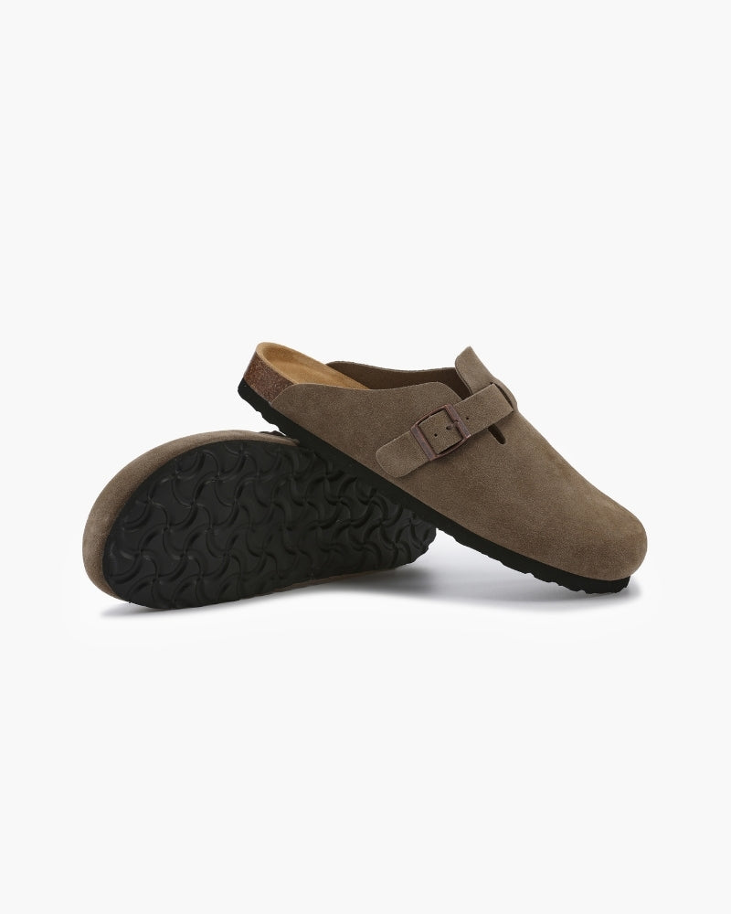 AVASÉ Suede Clogs