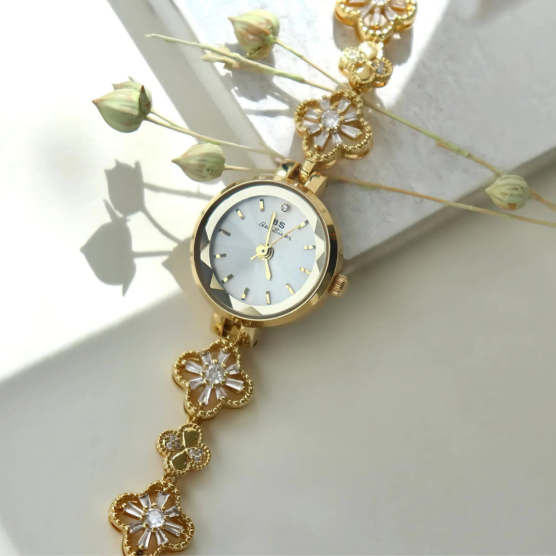 AVASÉ Clovera Watch