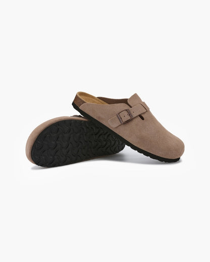 AVASÉ Suede Clogs