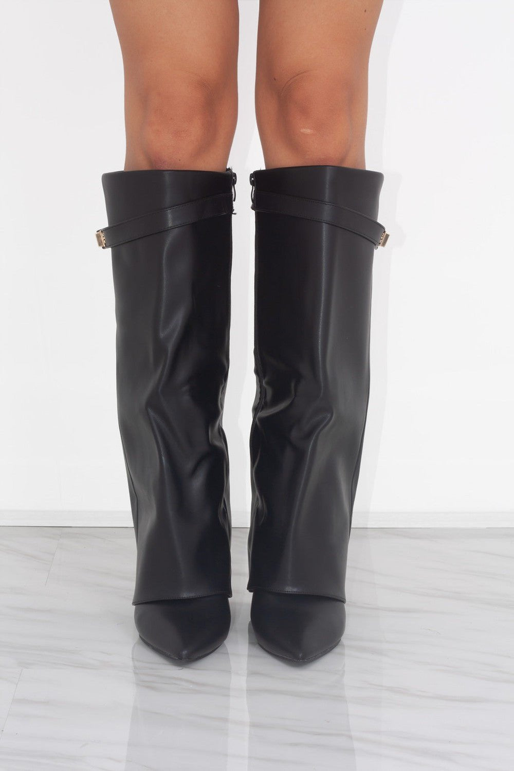 AVASÉ - Shark Tall Boots