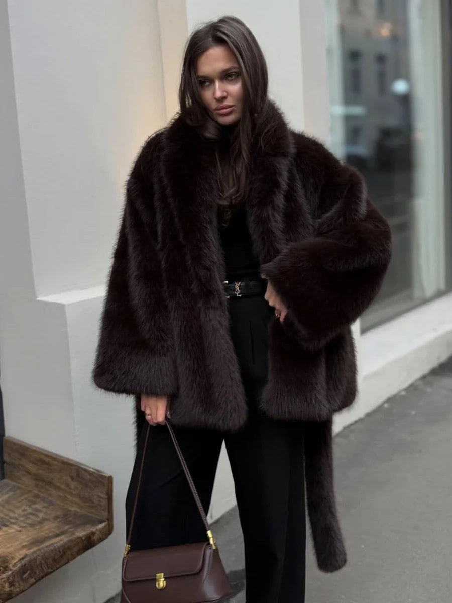AVASÉ - Éliane Faux Fur Coat
