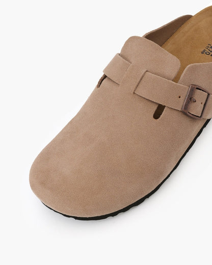 AVASÉ Suede Clogs