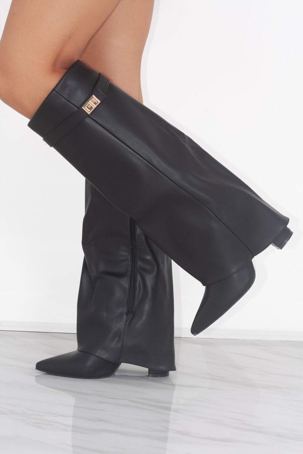 AVASÉ - Shark Tall Boots