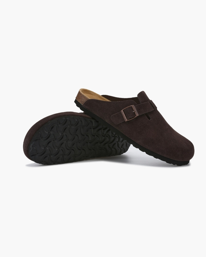 AVASÉ Suede Clogs