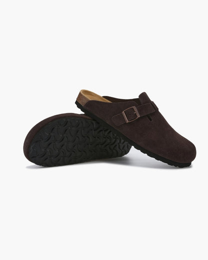 AVASÉ Suede Clogs
